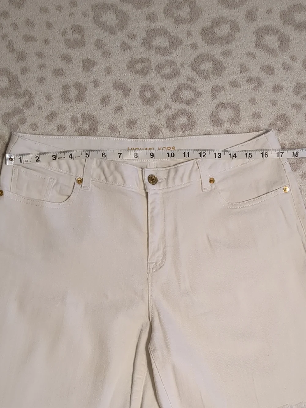 Michael Kors White Denim Shorts Size 12 Cotton Stretch Mid Length Mid Rise Large